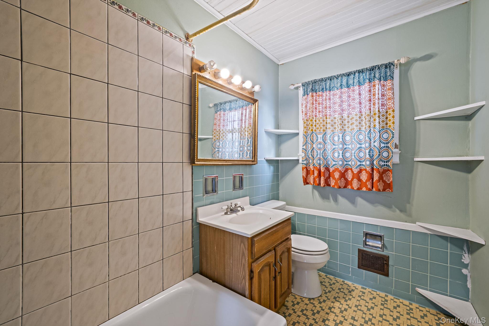 #10 photo, 741 Hamilton Avenue, سوفولك Westhampton Beach , NY 11978