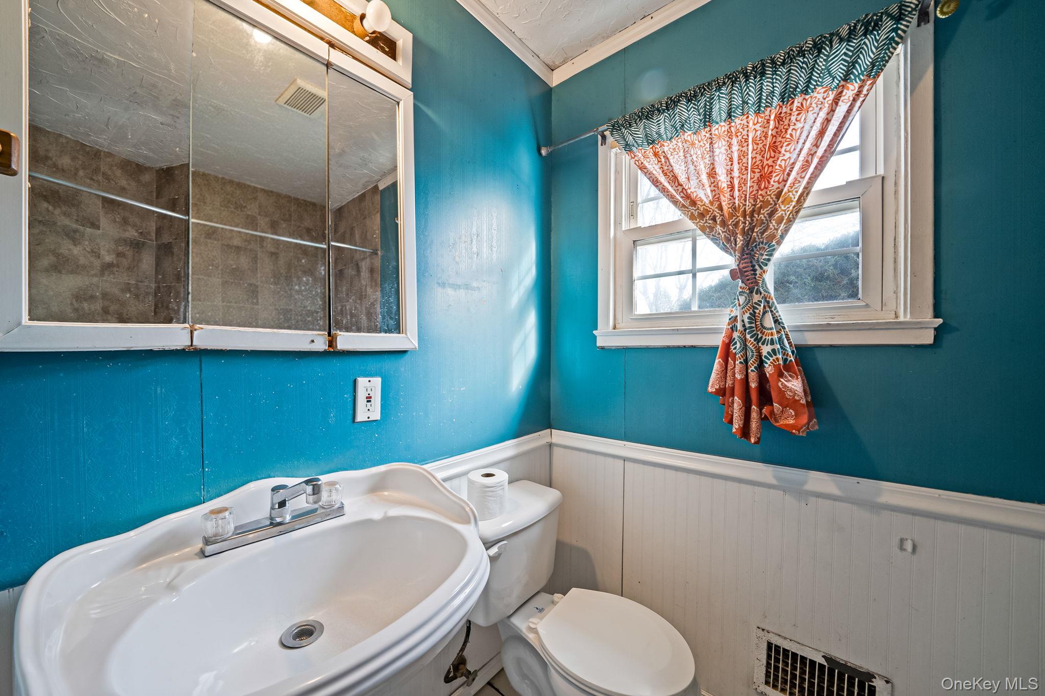 #14 photo, 741 Hamilton Avenue, سوفولك Westhampton Beach , NY 11978