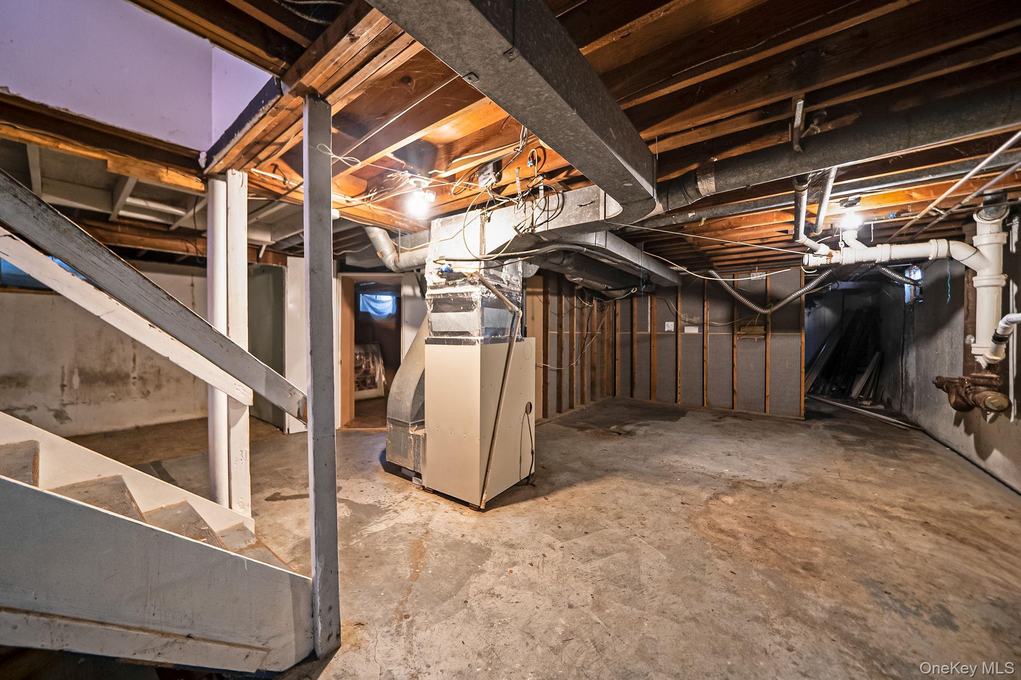 #16 photo, 741 Hamilton Avenue, سوفولك Westhampton Beach , NY 11978