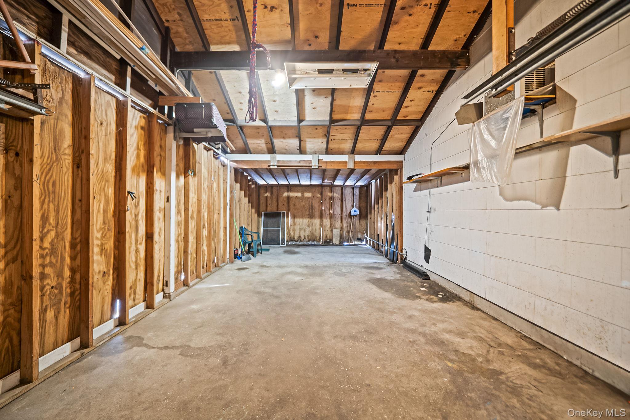 #19 photo, 741 Hamilton Avenue, سوفولك Westhampton Beach , NY 11978