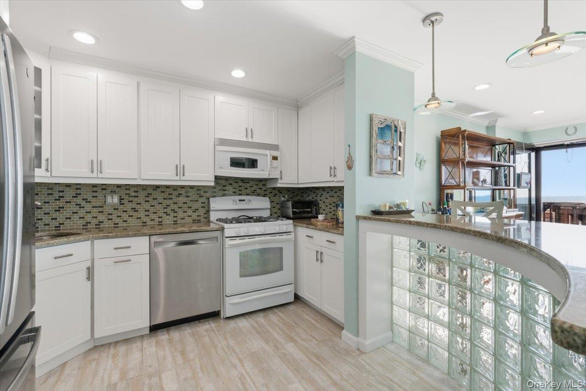 #6 photo, 627 Oceanfront, Long Beach , NY 11561