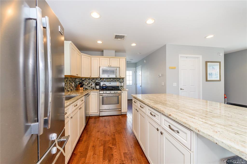 #6 photo, 98 Nebraska Street, নাসাউ কাউন্টি Long Beach , NY 11561