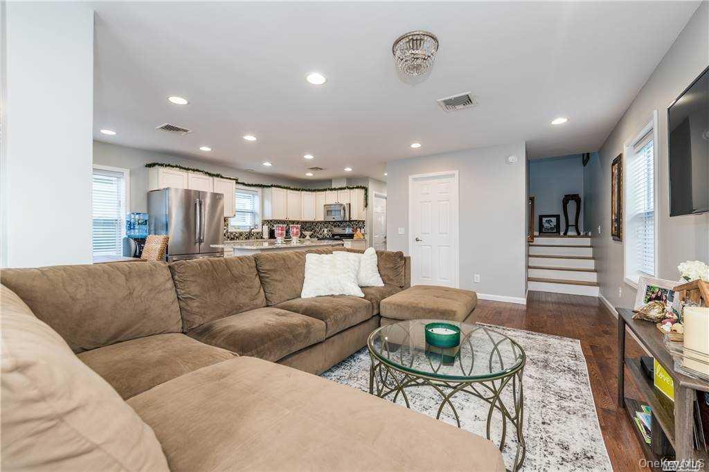 #9 photo, 98 Nebraska Street, নাসাউ কাউন্টি Long Beach , NY 11561