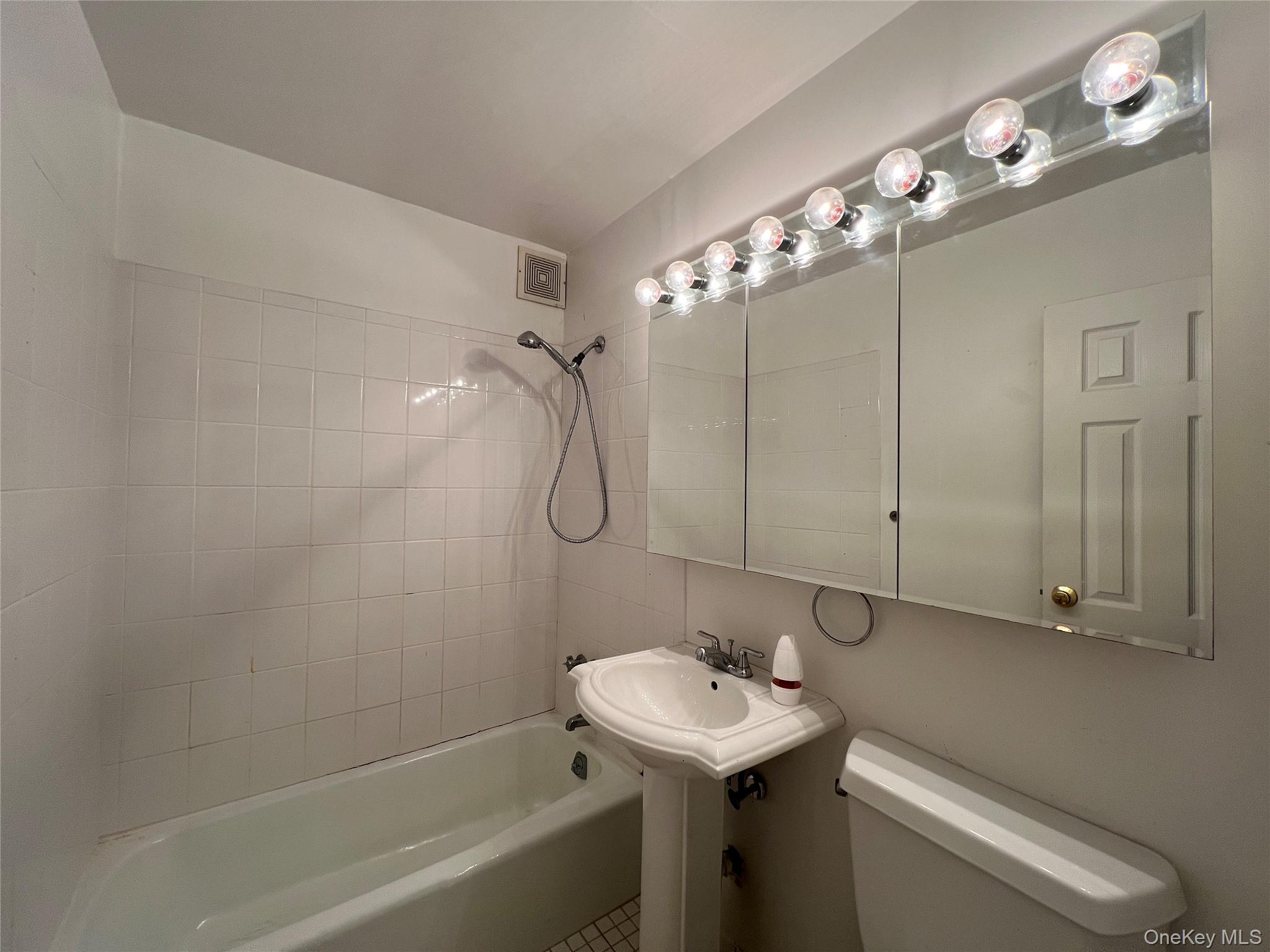 #7 photo, 70 Barker Street, 纽约州 Mount Kisco , NY 10549