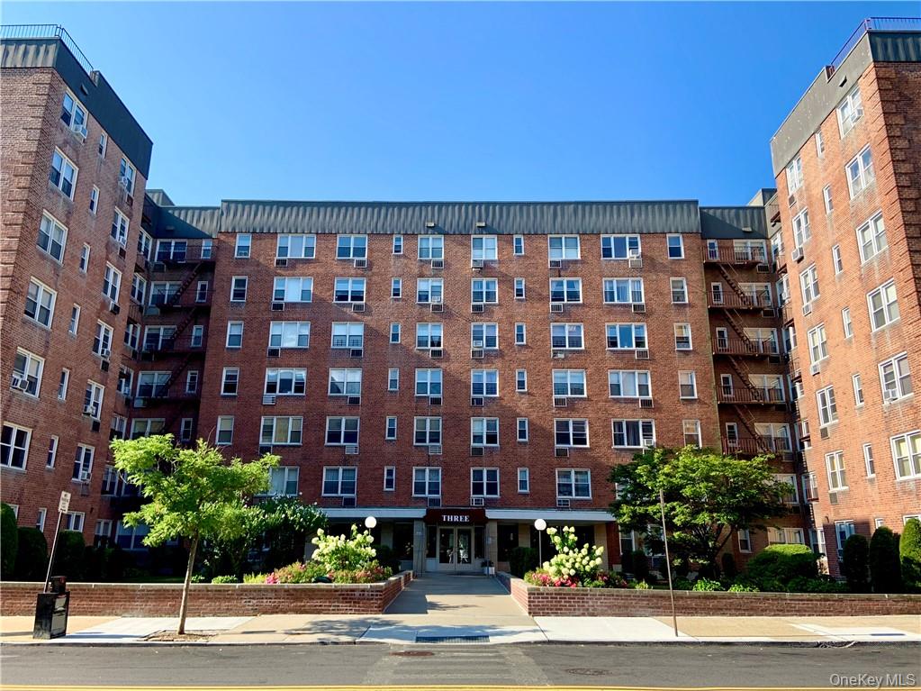 #15 photo, 3 Sadore Lane, 纽约州 Yonkers , NY 10710