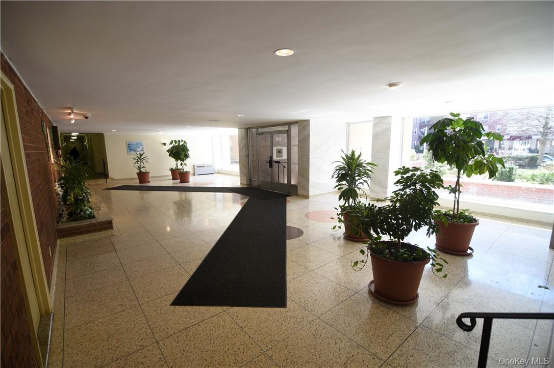 #8 photo, 2 Sadore Lane, 纽约州 Yonkers , NY 10710