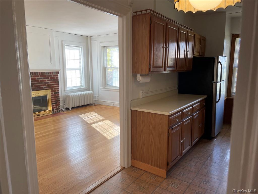 #4 photo, 85 N Broadway, White Plains , NY 10603