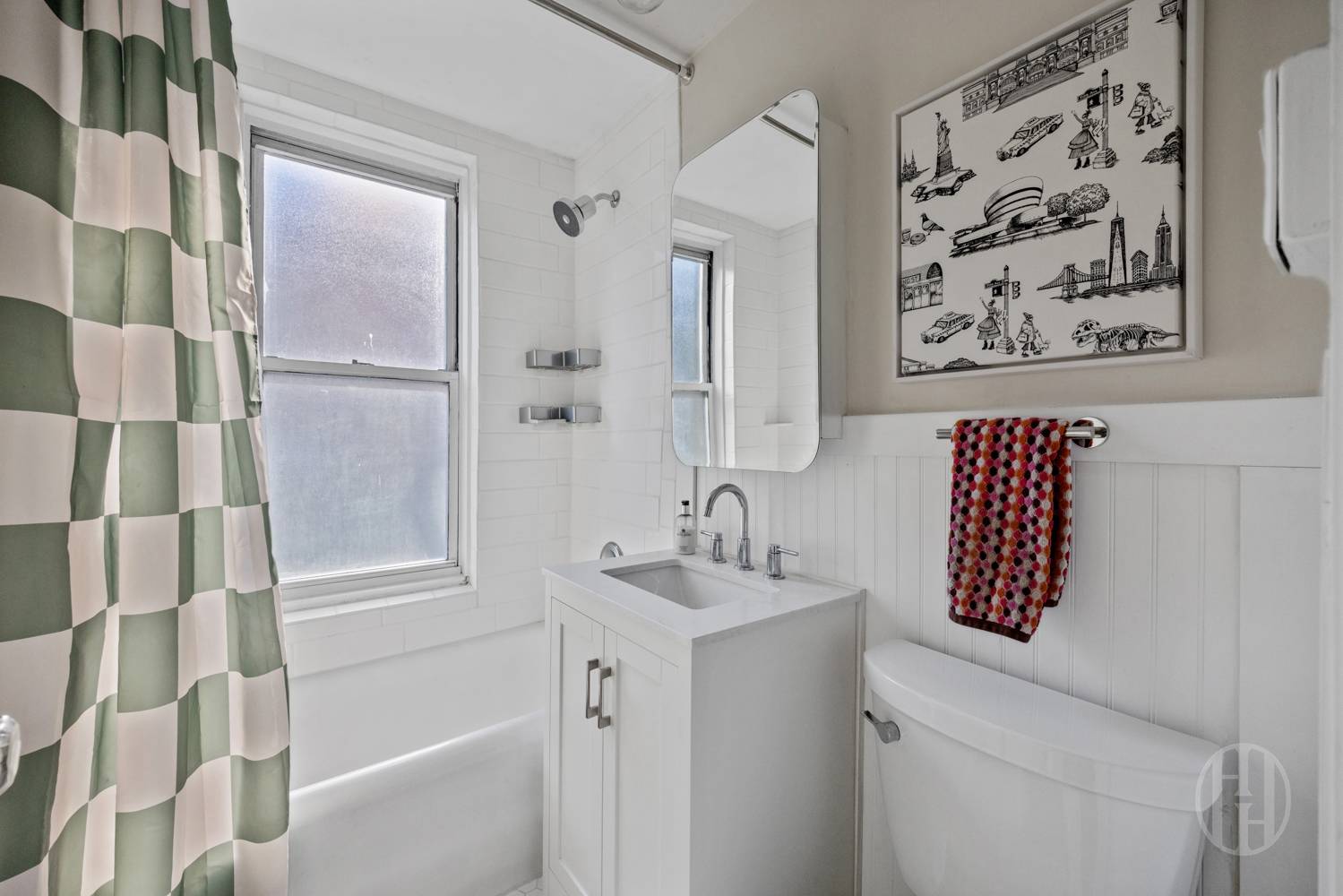 #6 photo, 325 W 45th Street, Манхэттен ‖ Hell's Kitchen , NY 10036