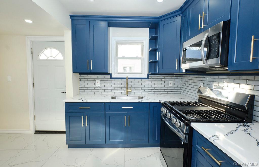 #10 photo, 24120 83 Avenue, কুইন্‌স Bellerose , NY 11426