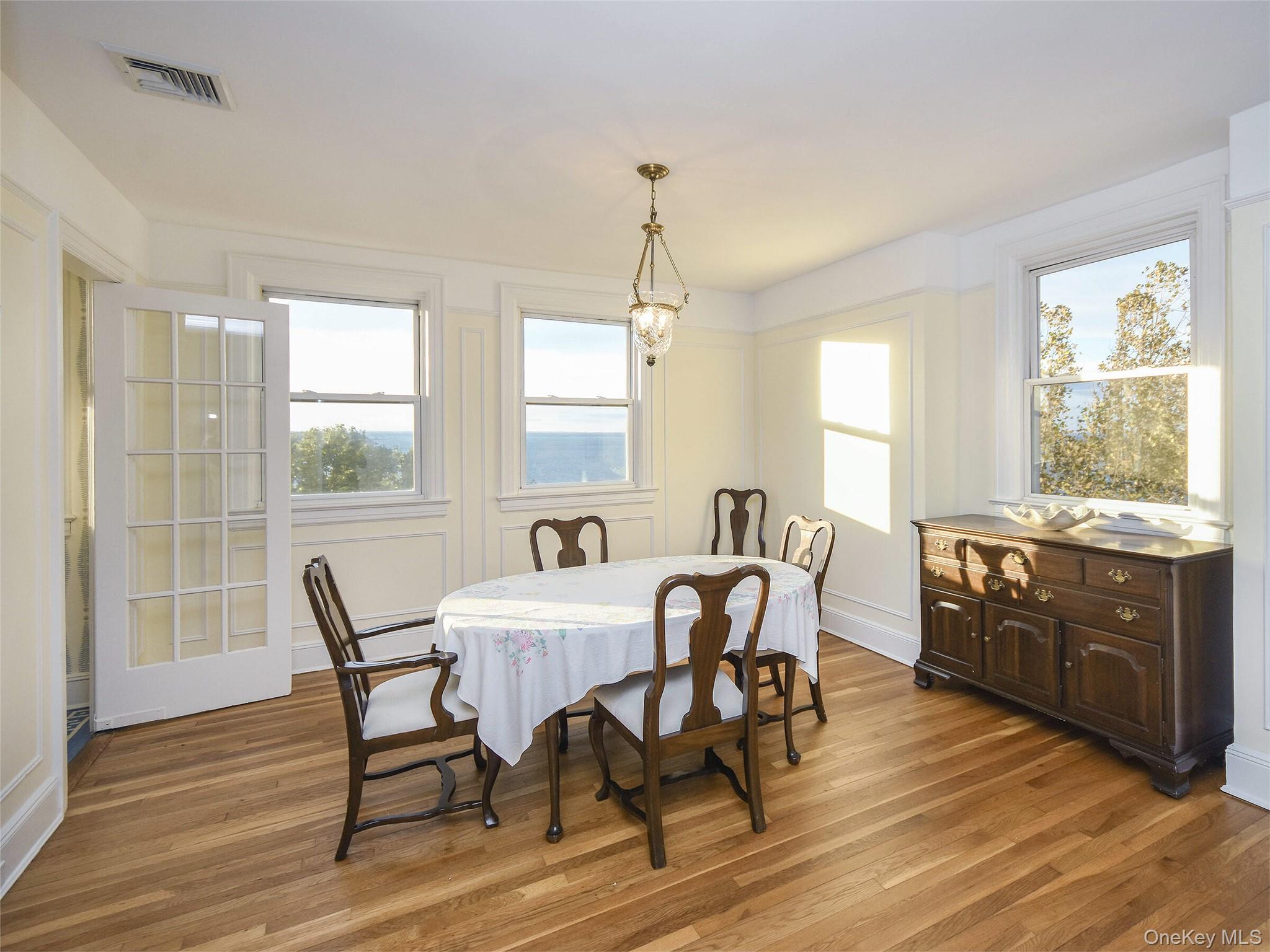 #4 photo, 120 Prospect Avenue, 롱 아일랜드 Sea Cliff , NY 11579
