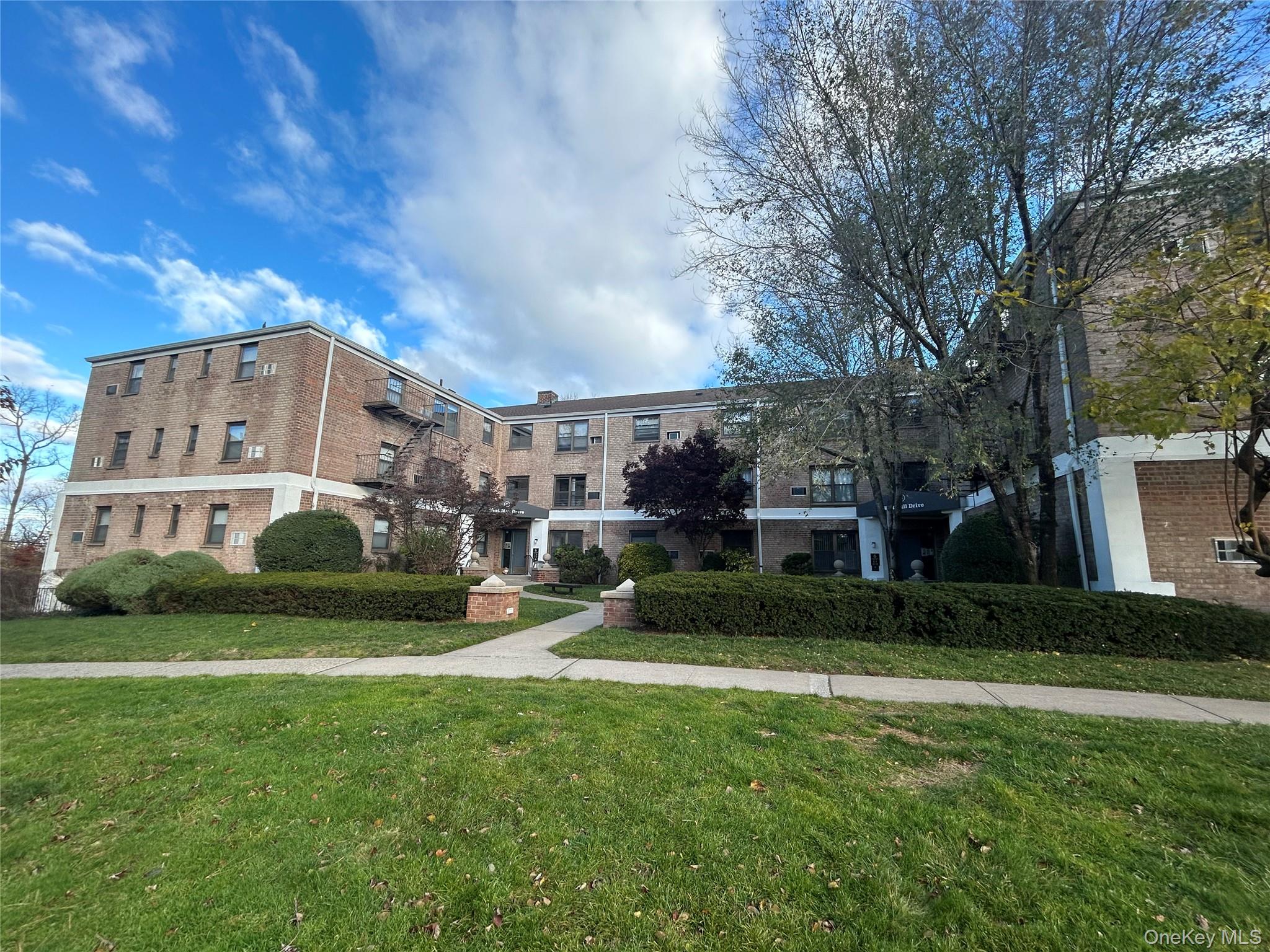 #2 photo, 6 West Mill Drive, 长岛 大颈 Great Neck , NY 11021