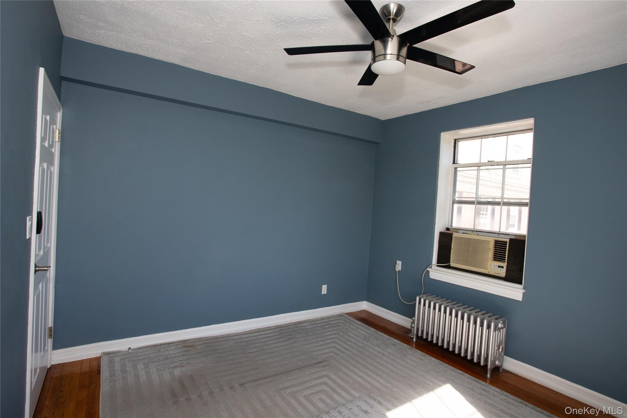 #10 photo, 5605 31st Avenue, কুইন্‌স Woodside , NY 11377