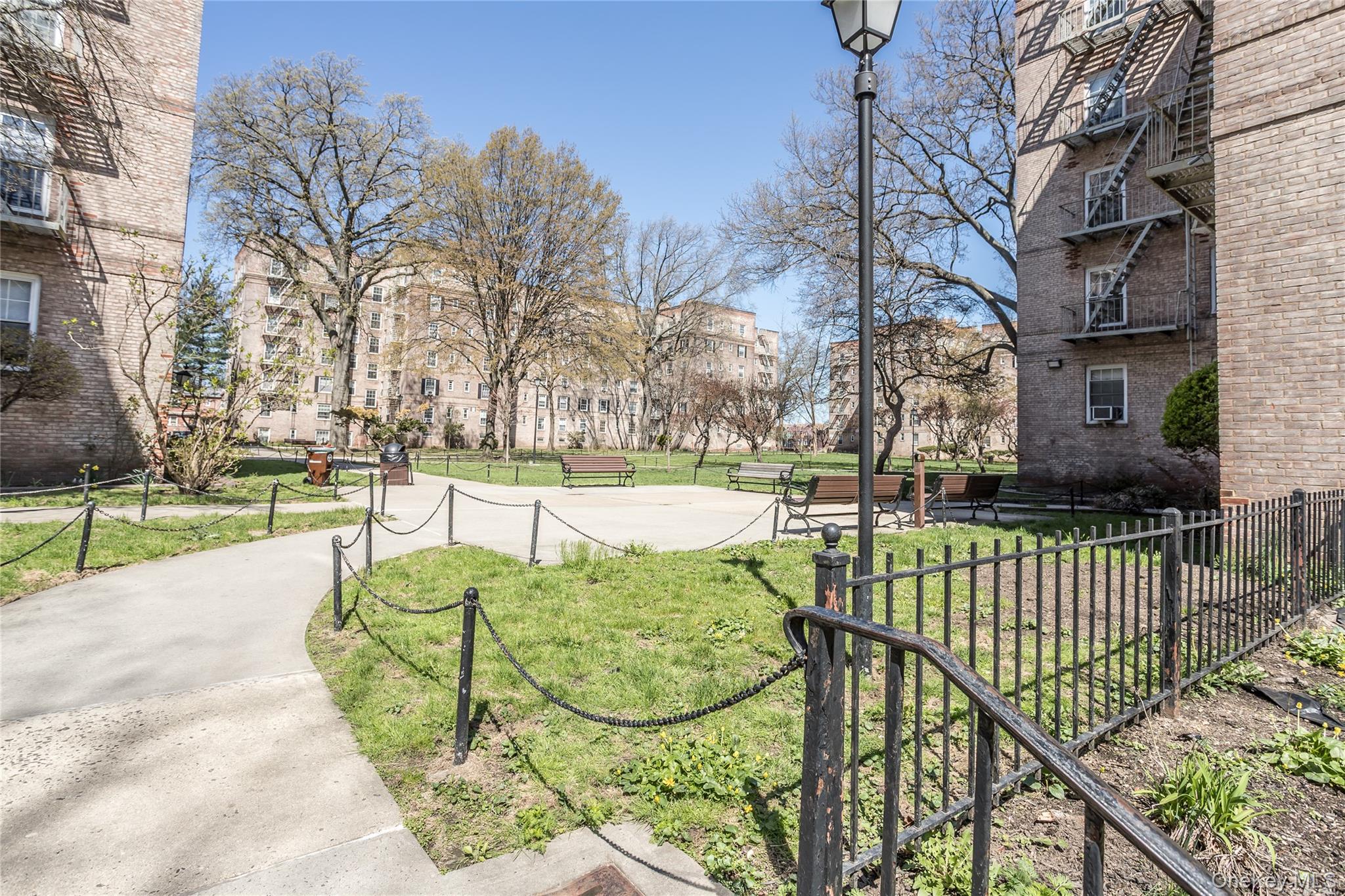 #16 photo, 5605 31st Avenue, কুইন্‌স Woodside , NY 11377