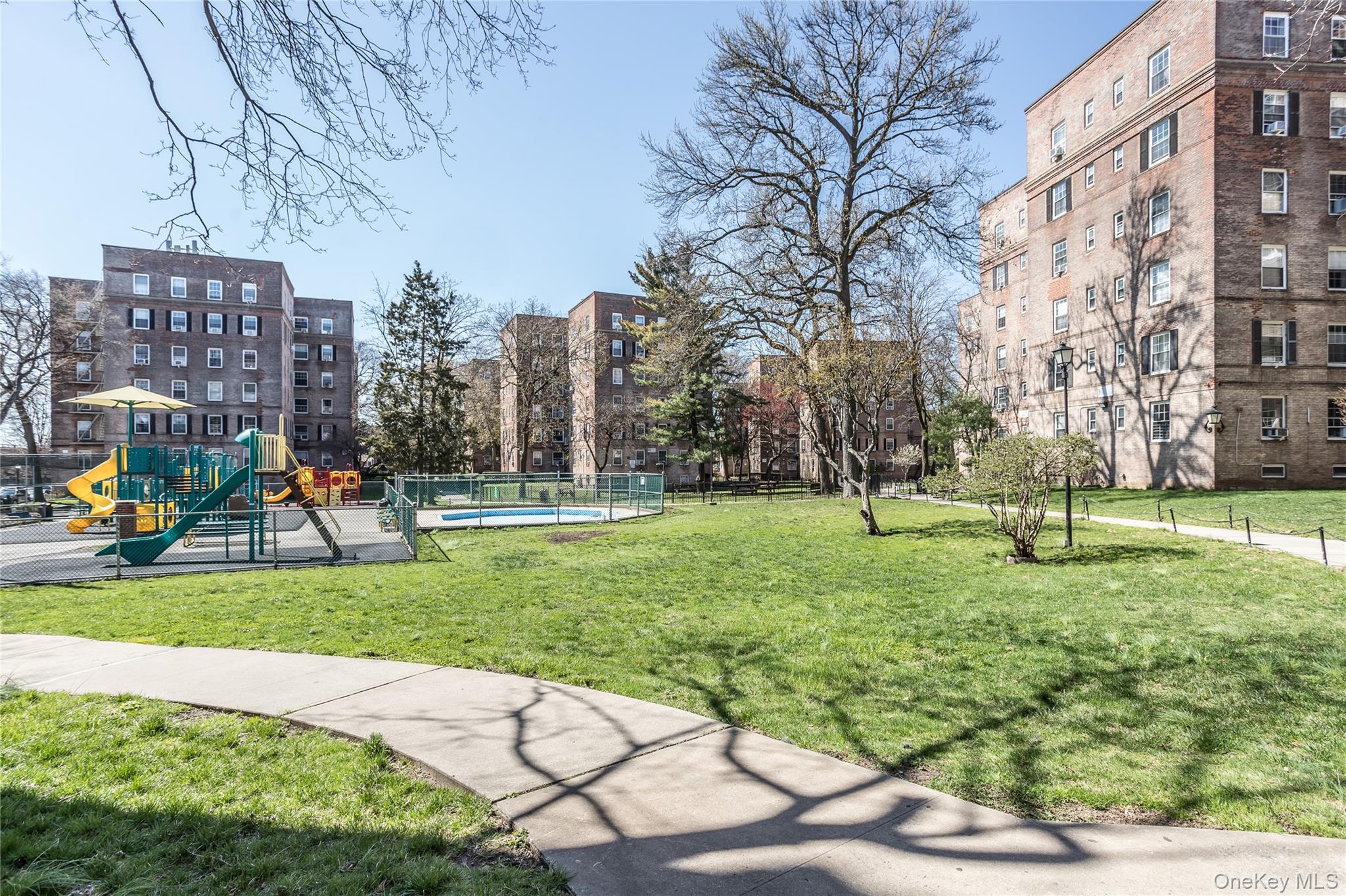 #17 photo, 5605 31st Avenue, কুইন্‌স Woodside , NY 11377