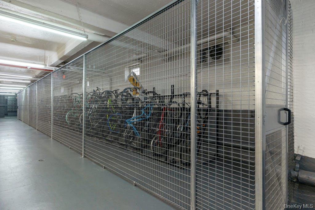 #18 photo, 5605 31st Avenue, কুইন্‌স Woodside , NY 11377