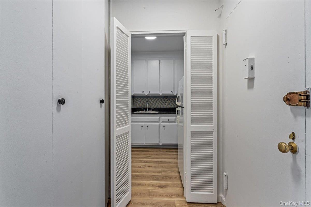 #10 photo, 85-15 Main Street, Briarwood , NY 11435