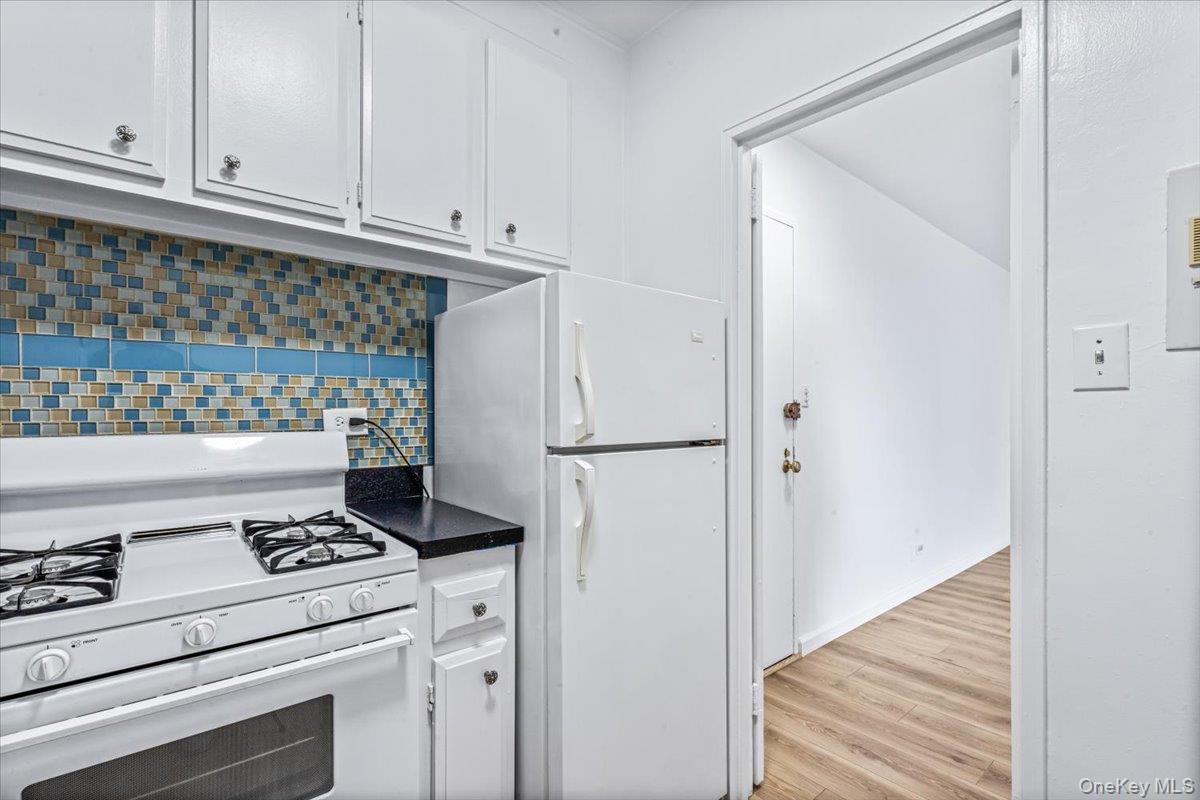 #13 photo, 85-15 Main Street, Briarwood , NY 11435