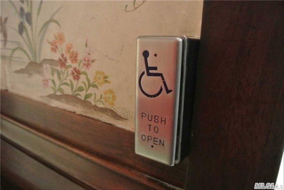 #19 photo, 85-15 Main Street, Briarwood , NY 11435