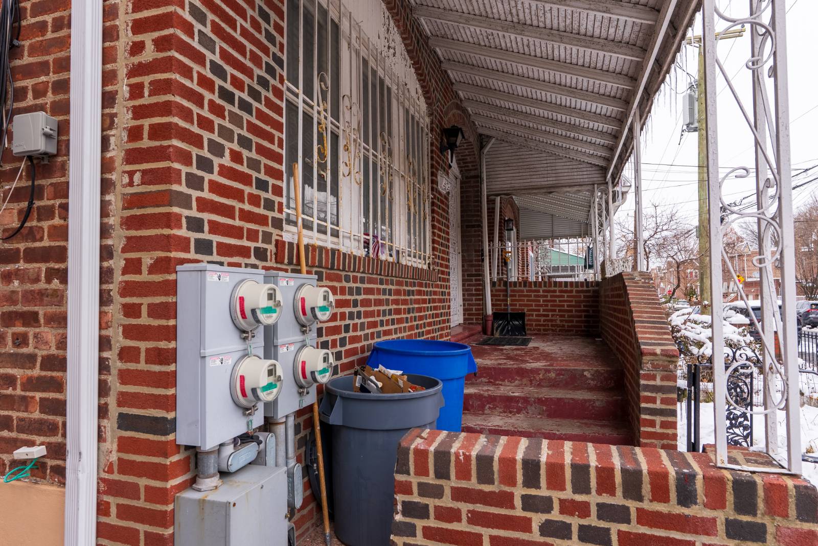 #2 photo, 2530 97th St, 皇后区 艾姆赫斯特 East Elmhurst , NY 11369