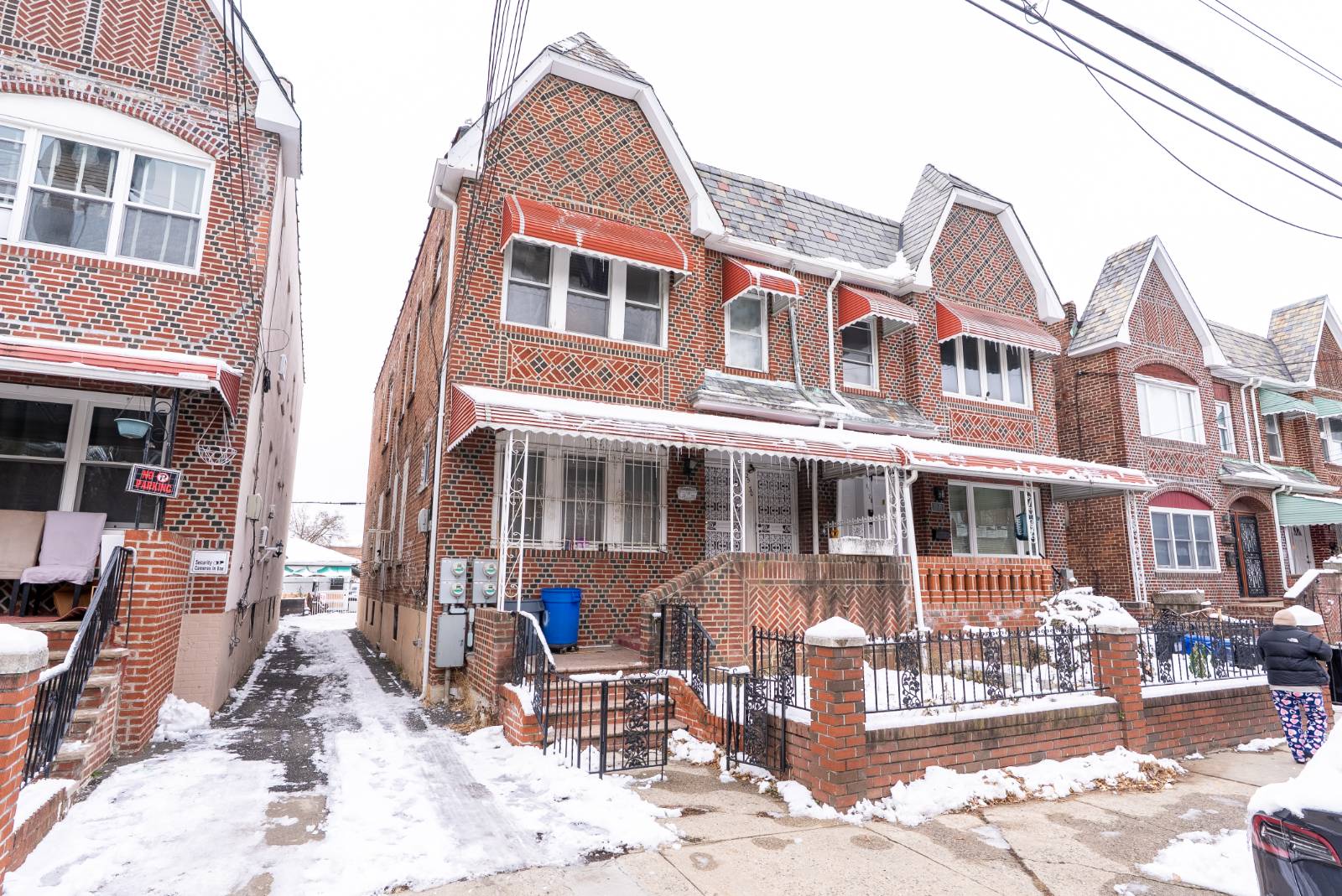 #4 photo, 2530 97th St, 皇后区 艾姆赫斯特 East Elmhurst , NY 11369