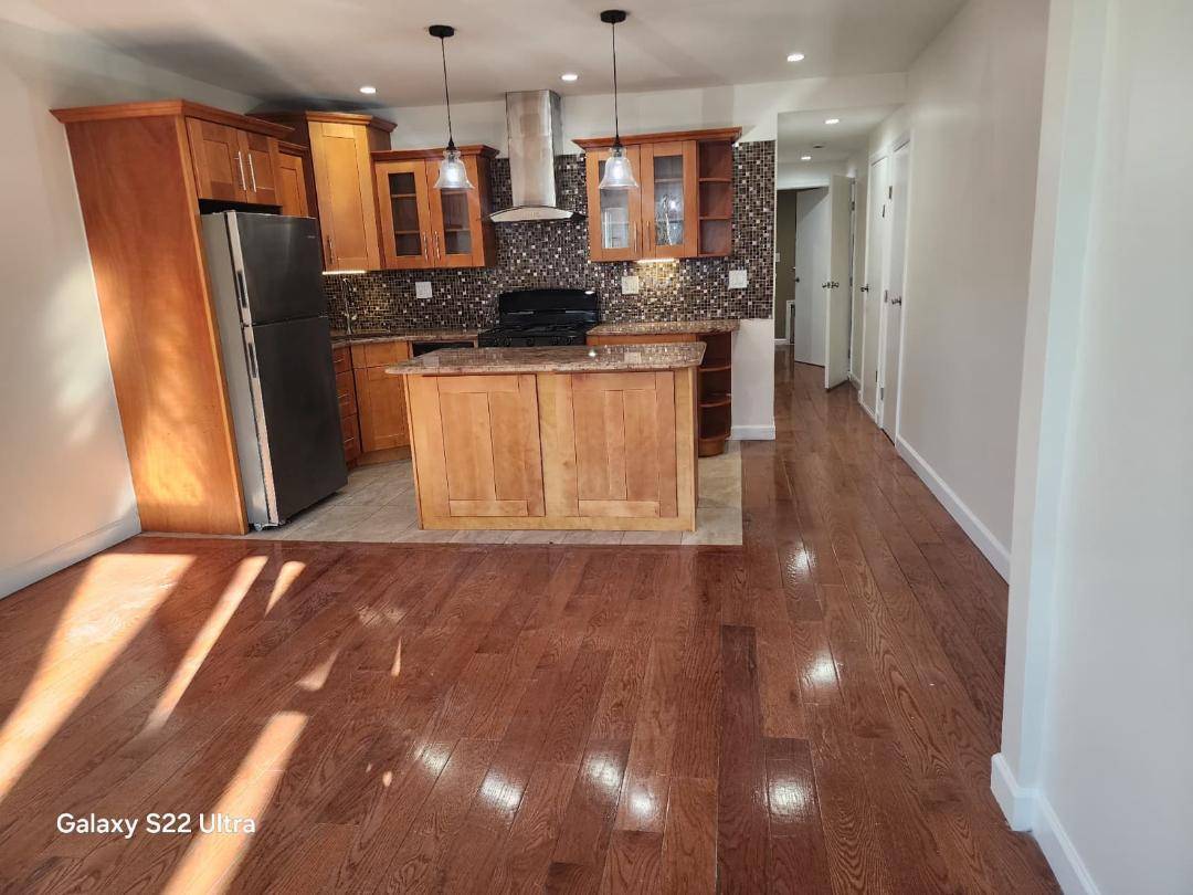 #1 photo, 24105 Mayda Road, 皇后区 Rosedale , NY 11422