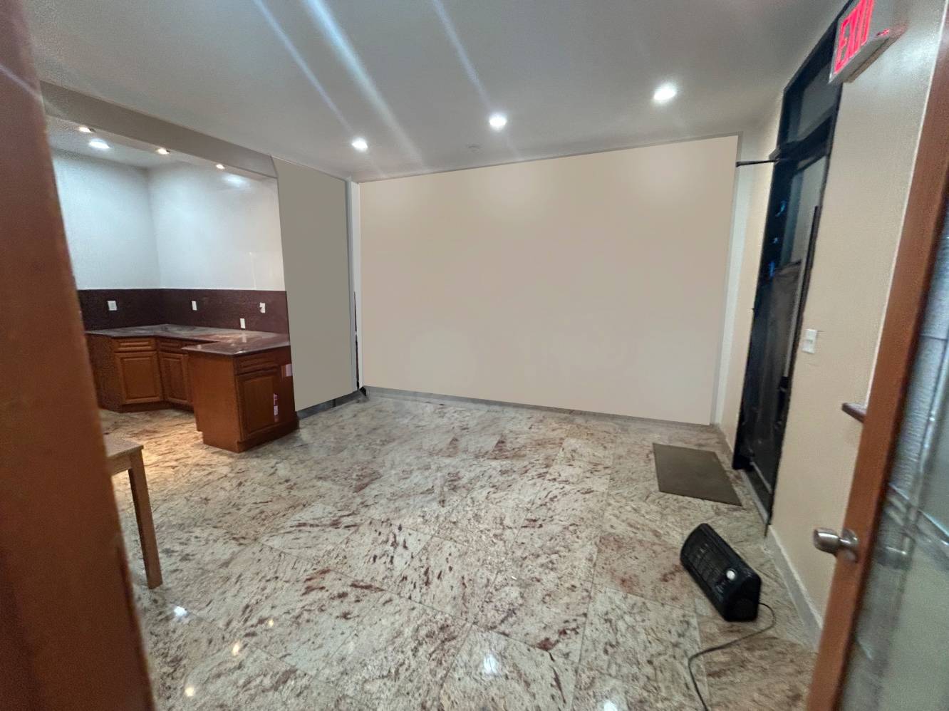 #9 photo, 1829 Grove Street, কুইন্‌স Ridgewood , NY 11385