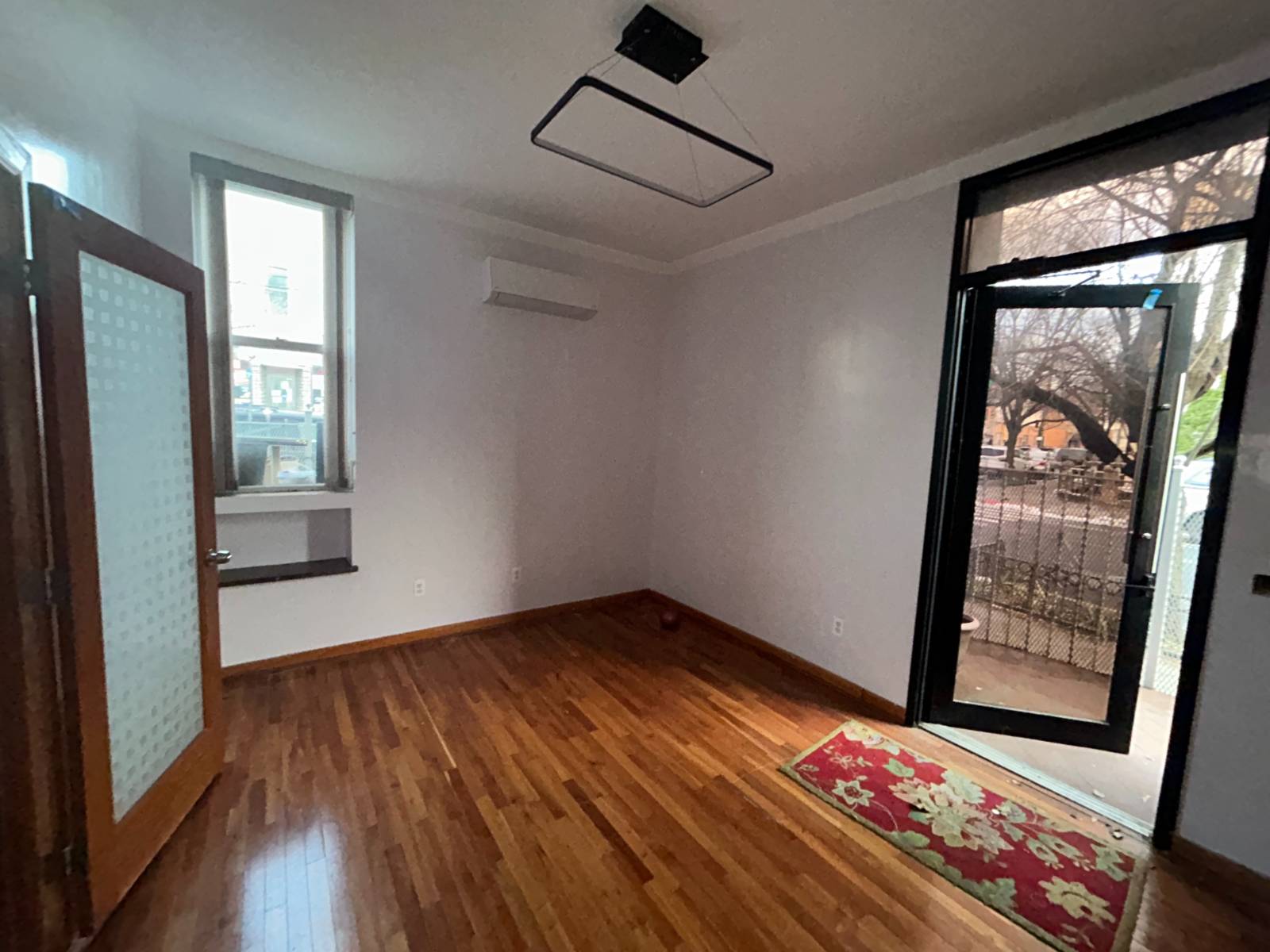 #12 photo, 590 Onderdonk Avenue, কুইন্‌স Ridgewood , NY 11385