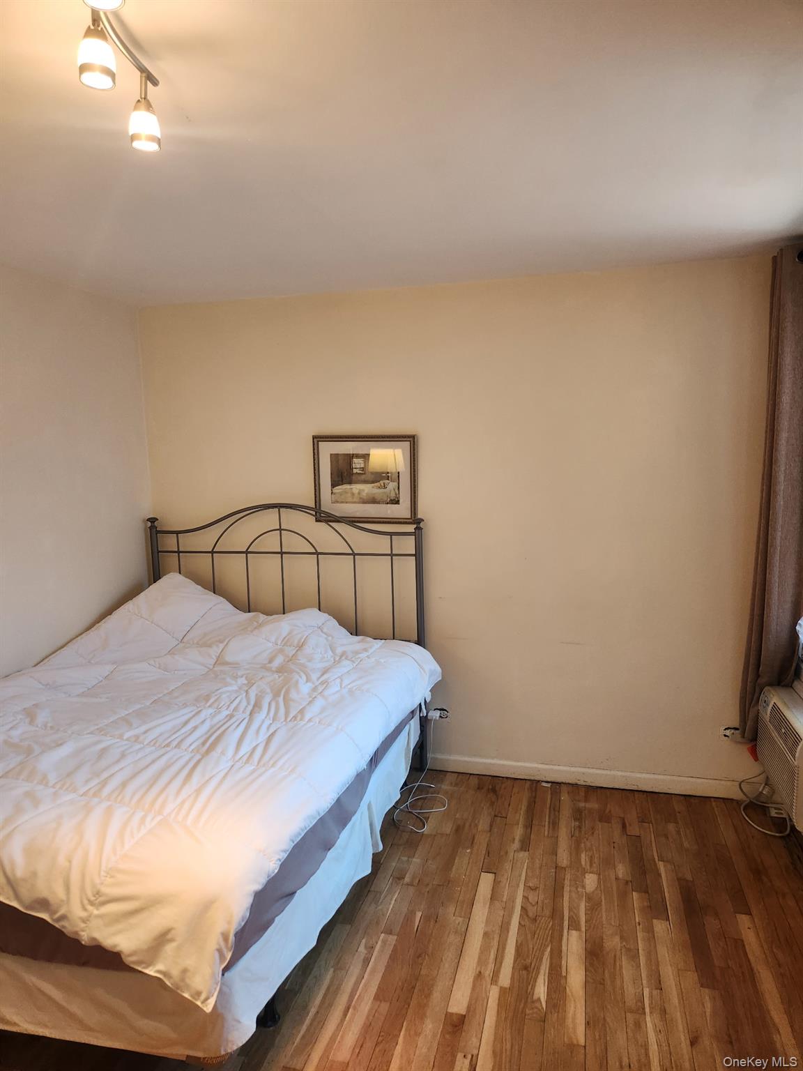 #5 photo, 139-15 83rd Avenue, Briarwood , NY 11435