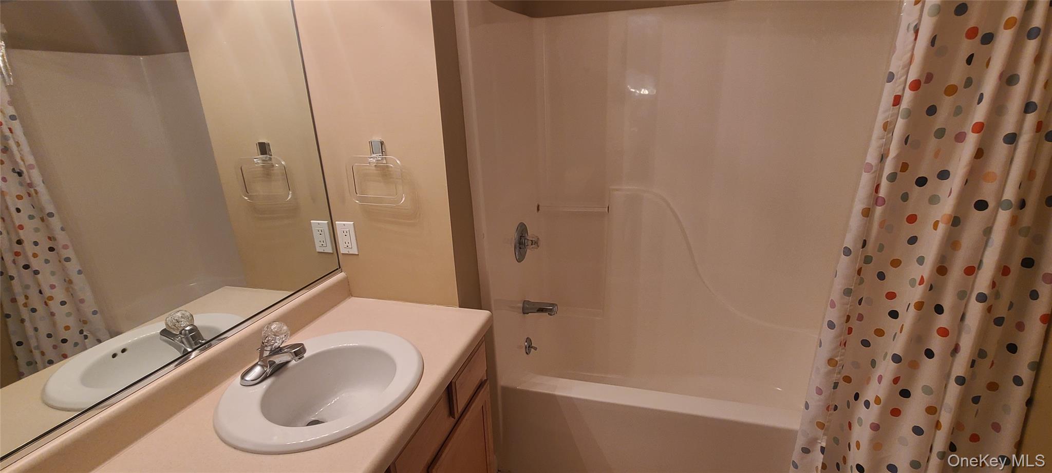 #11 photo, 106 Crystal Hill Lane, Poughkeepsie , NY 12603