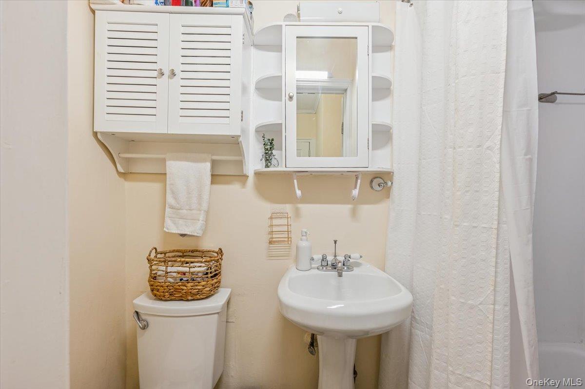 #14 photo, 600 Pelham Road, New Rochelle , NY 10805