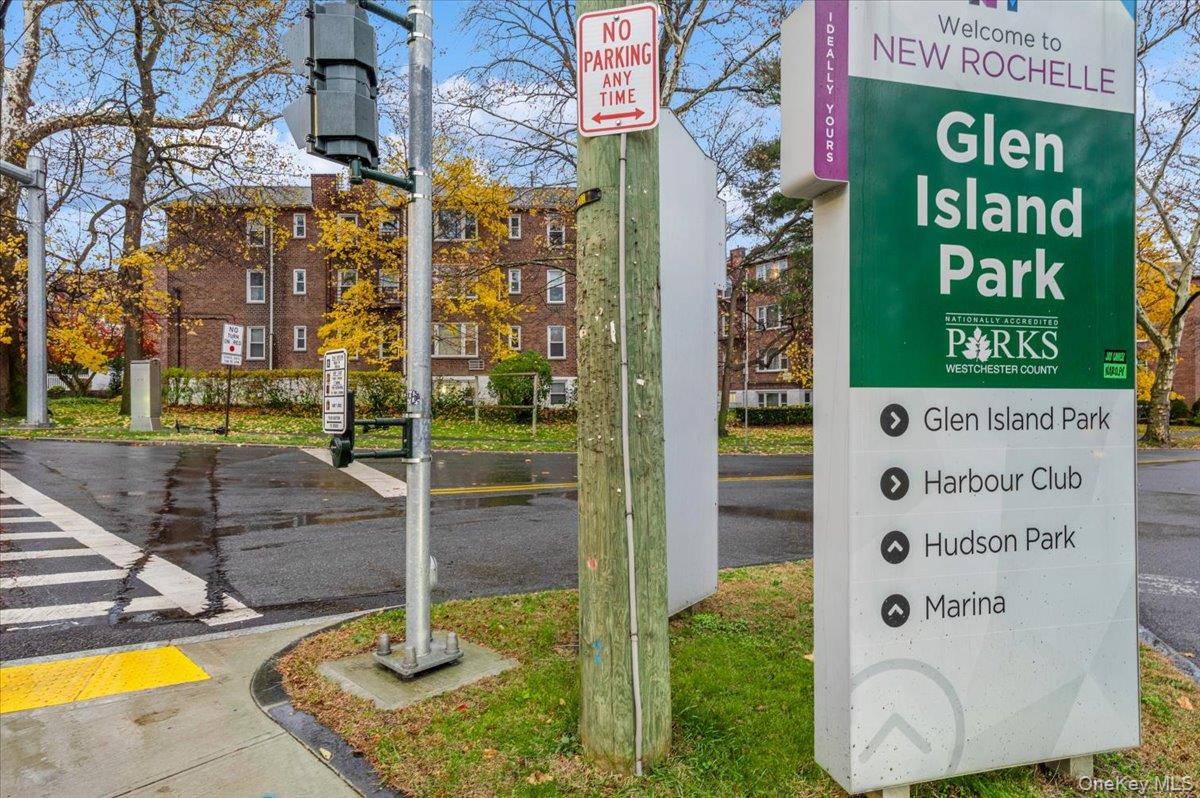 #17 photo, 600 Pelham Road, New Rochelle , NY 10805