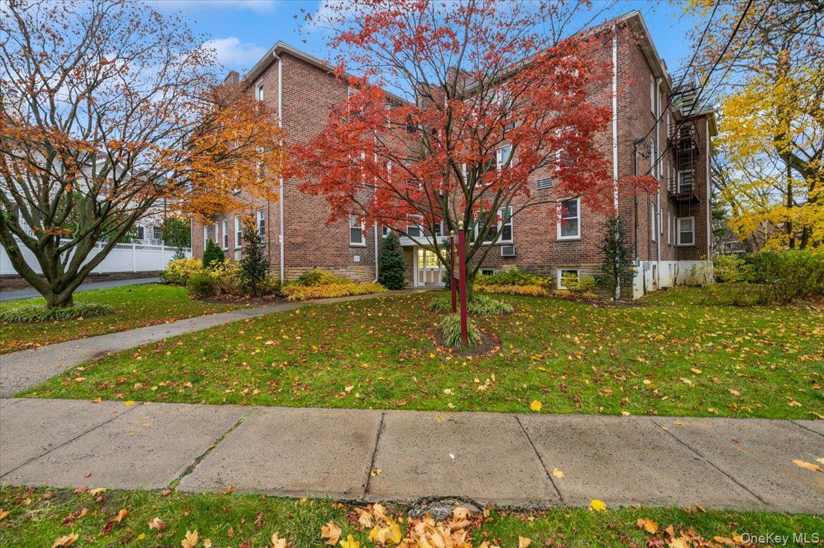 #2 photo, 600 Pelham Road, New Rochelle , NY 10805