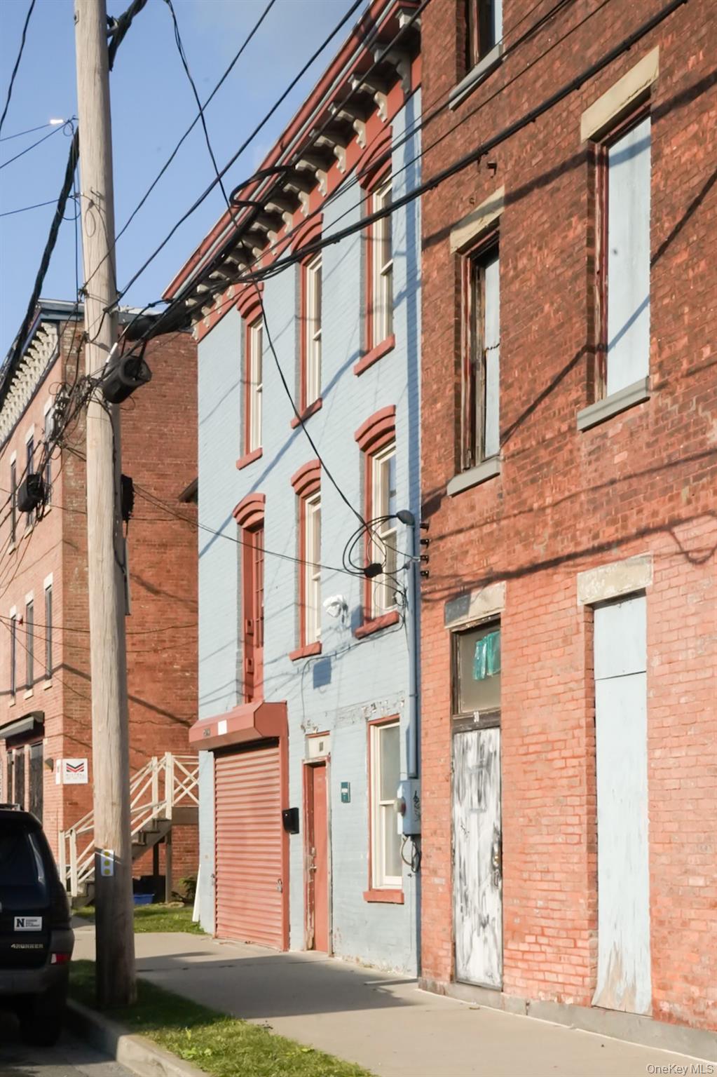 #10 photo, 32 Chambers Street, Newburgh , NY 12550