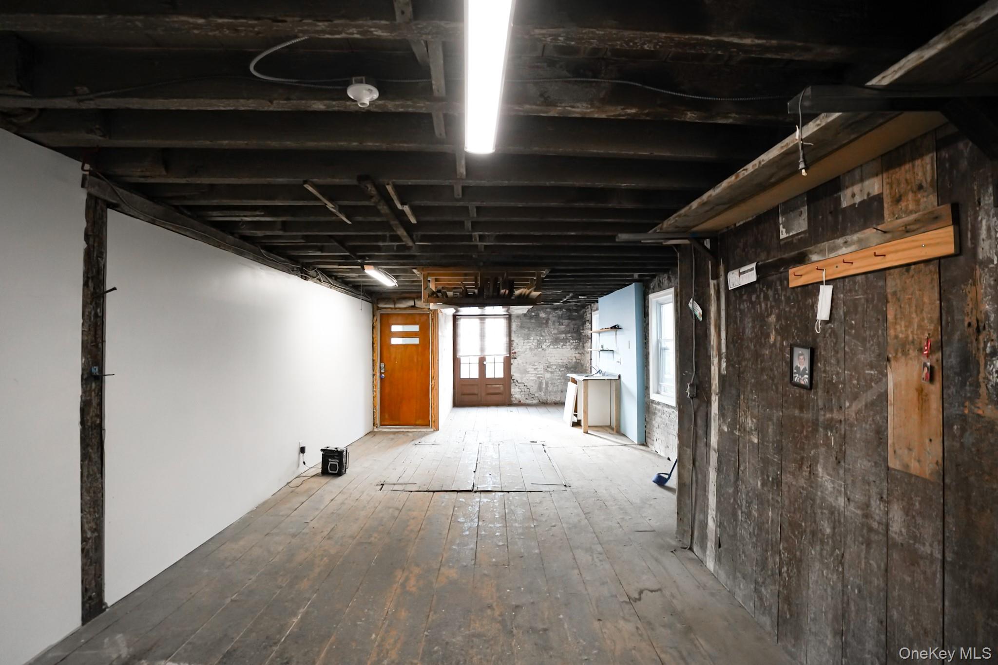 #19 photo, 32 Chambers Street, Newburgh , NY 12550