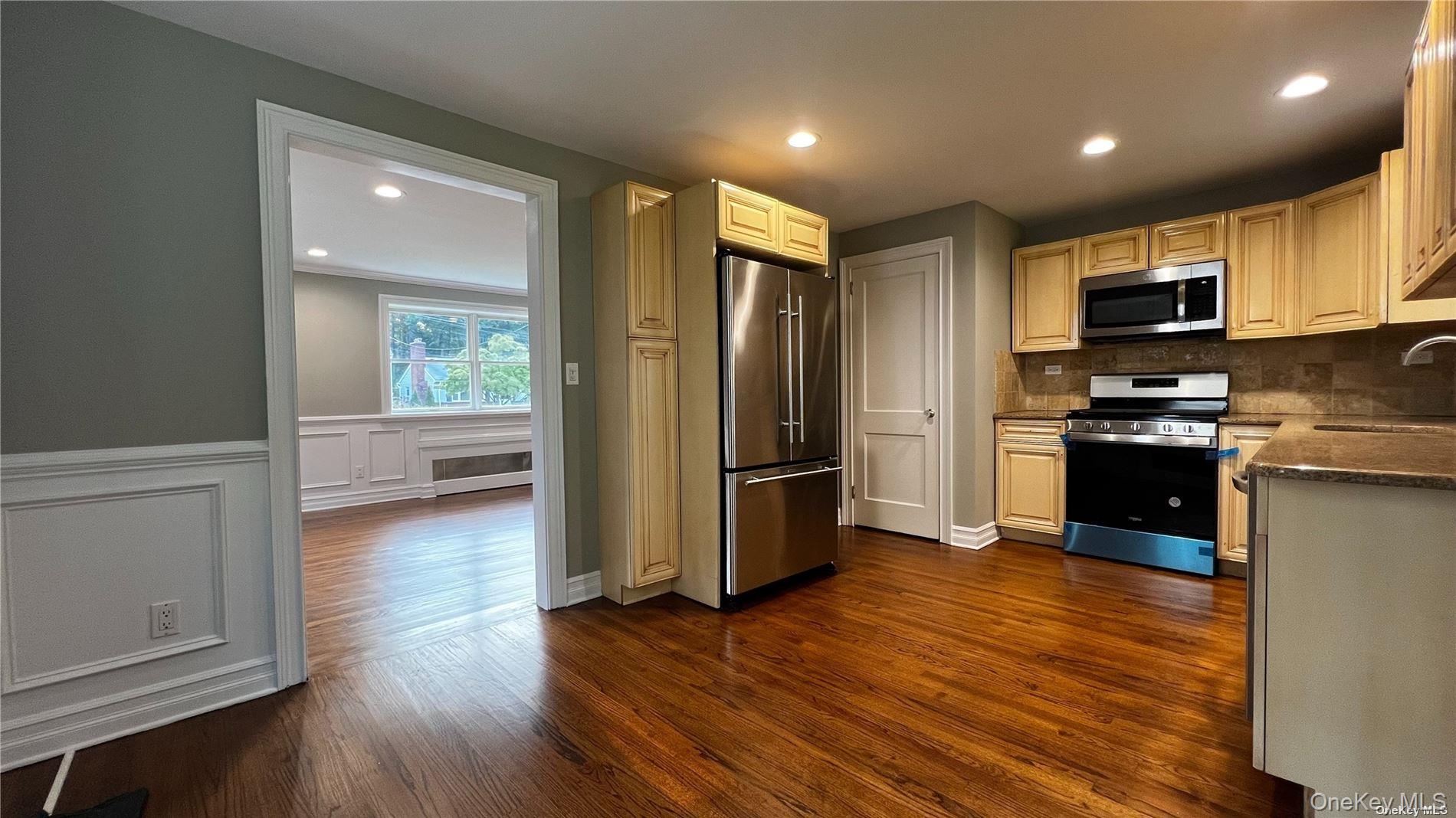 #5 photo, 117 Summers Street, ناسو Oyster Bay , NY 11771