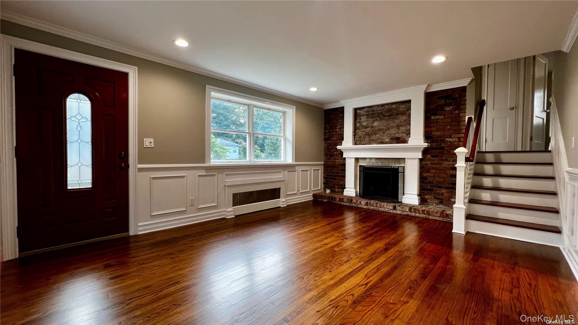 #7 photo, 117 Summers Street, ناسو Oyster Bay , NY 11771