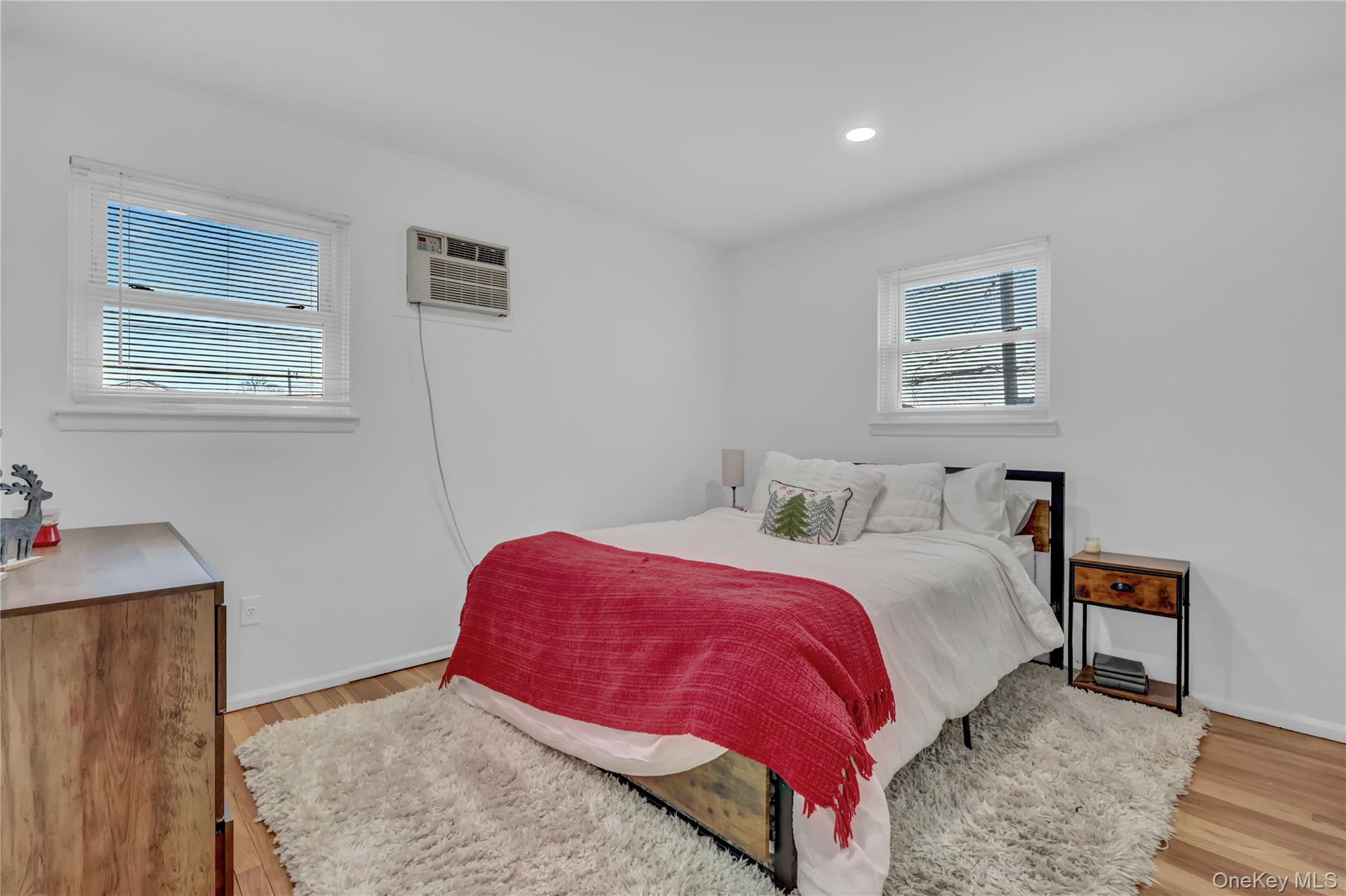 #15 photo, 64 Eileen Avenue, Plainview , NY 11803