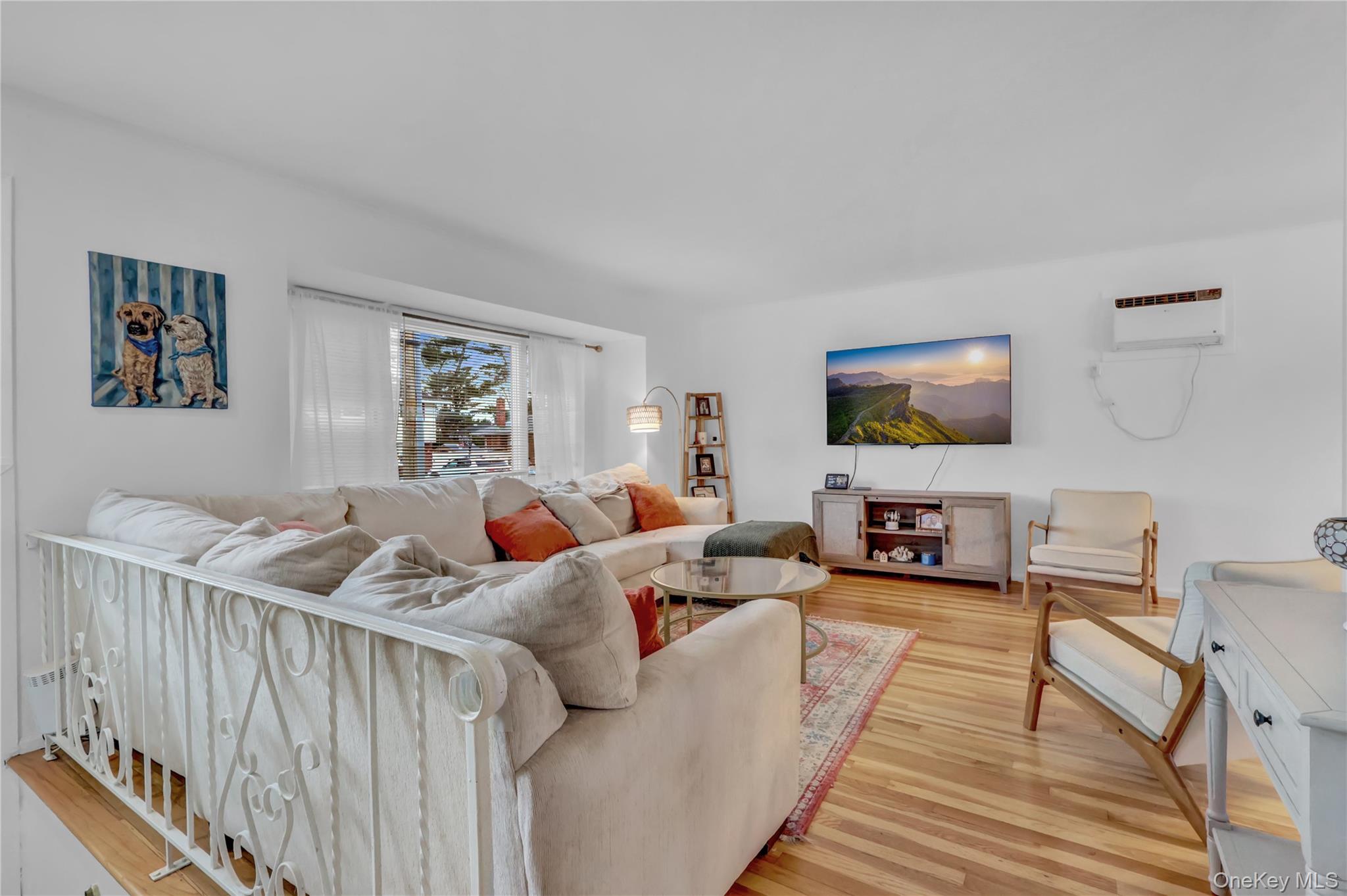 #5 photo, 64 Eileen Avenue, Plainview , NY 11803