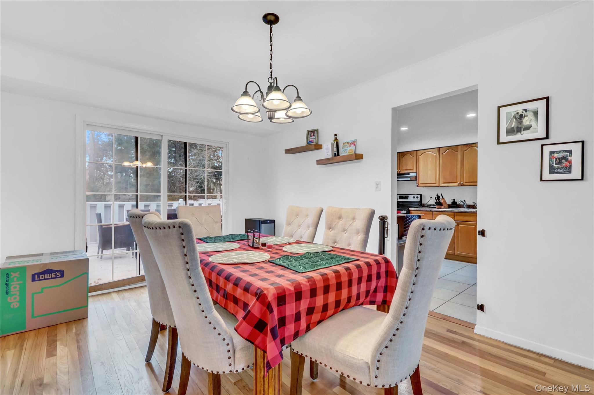 #9 photo, 64 Eileen Avenue, Plainview , NY 11803