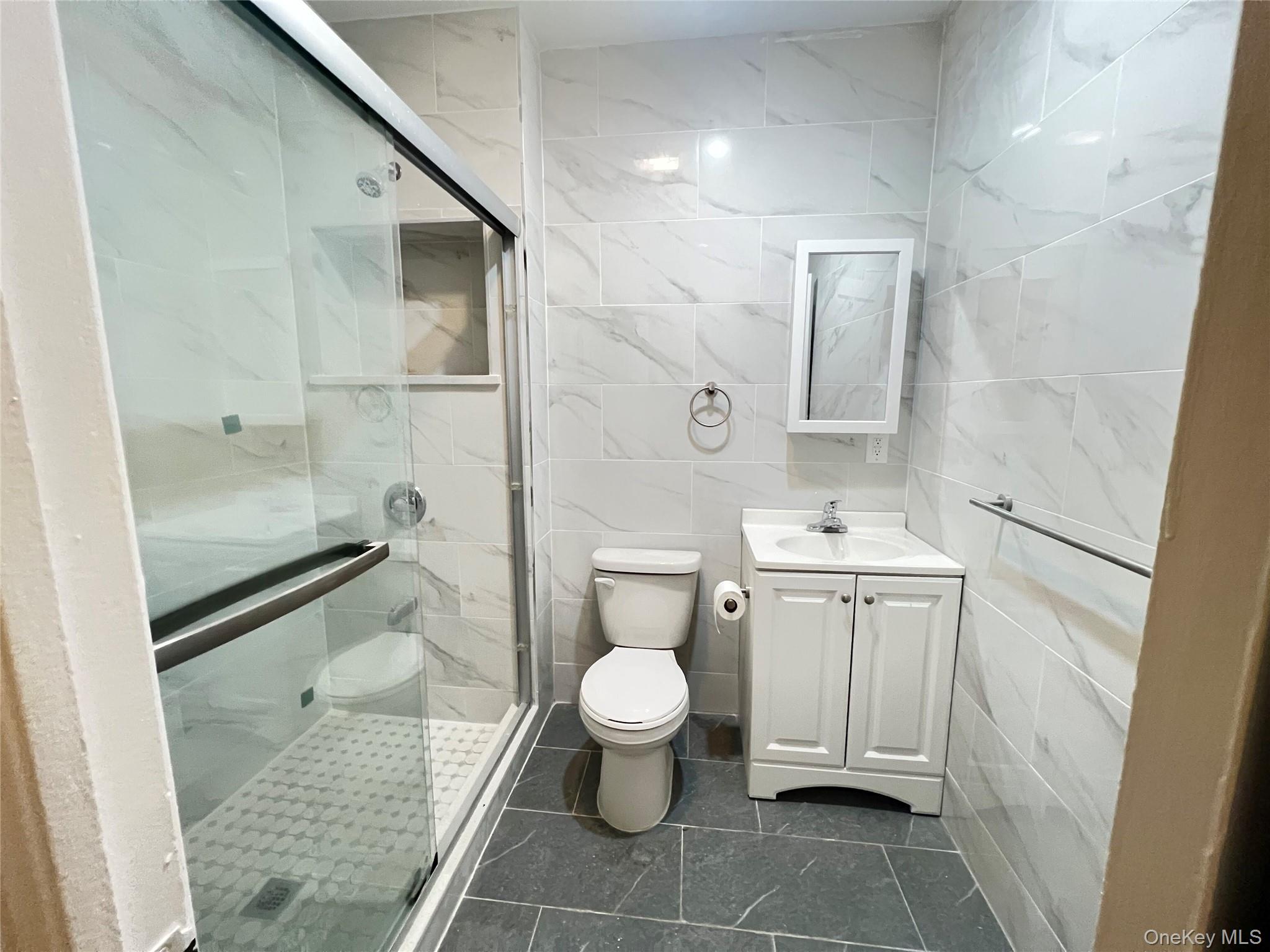 #3 photo, 30-06 85th Street, 皇后區 艾姆赫斯特 East Elmhurst , NY 11370