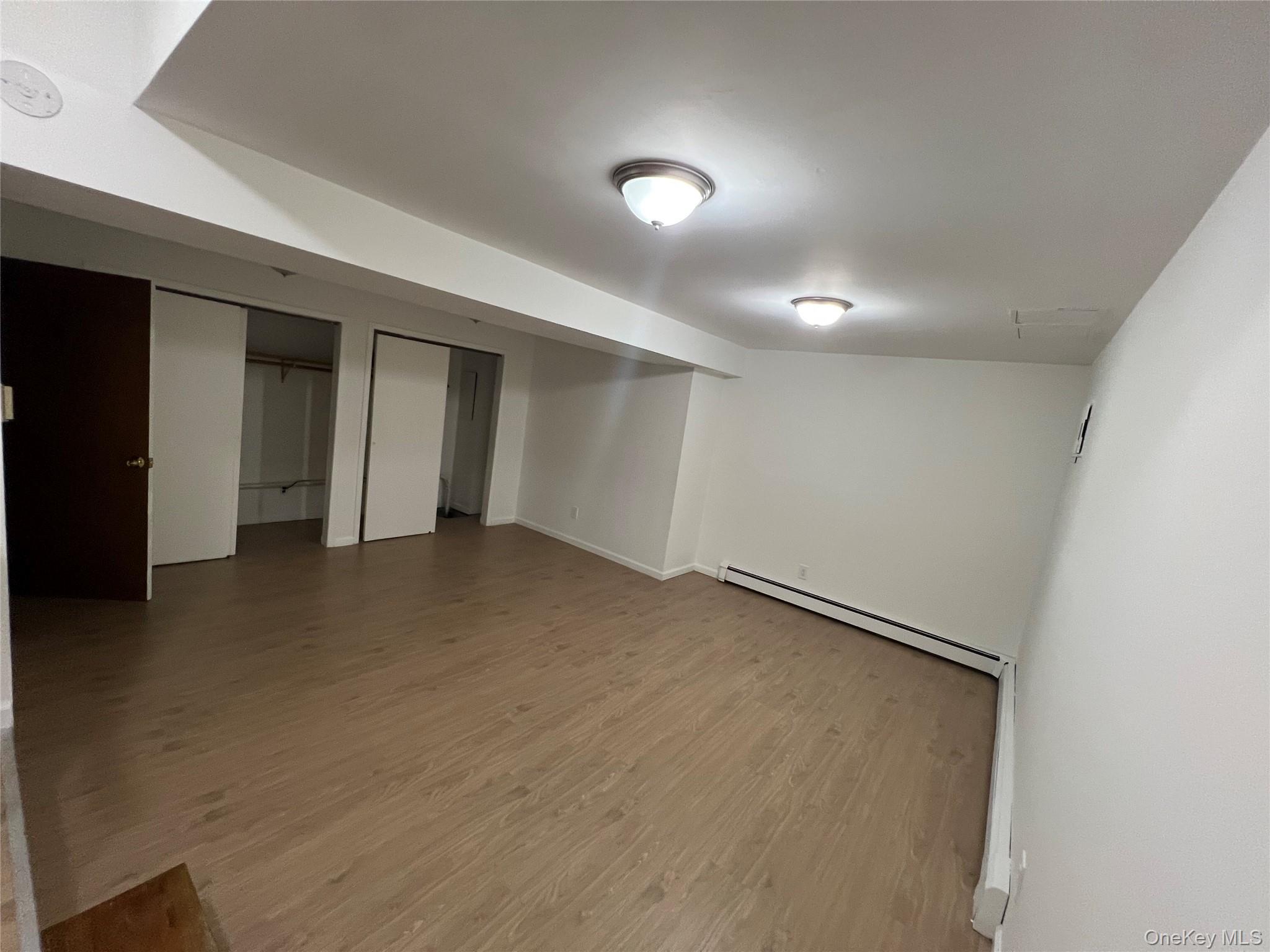 #19 photo, 6119 232nd Street, কুইন্‌স Oakland Gardens , NY 11364