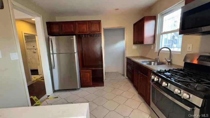 #10 photo, 130-57 233rd Street, 뉴욕퀸즈 Rosedale , NY 11422