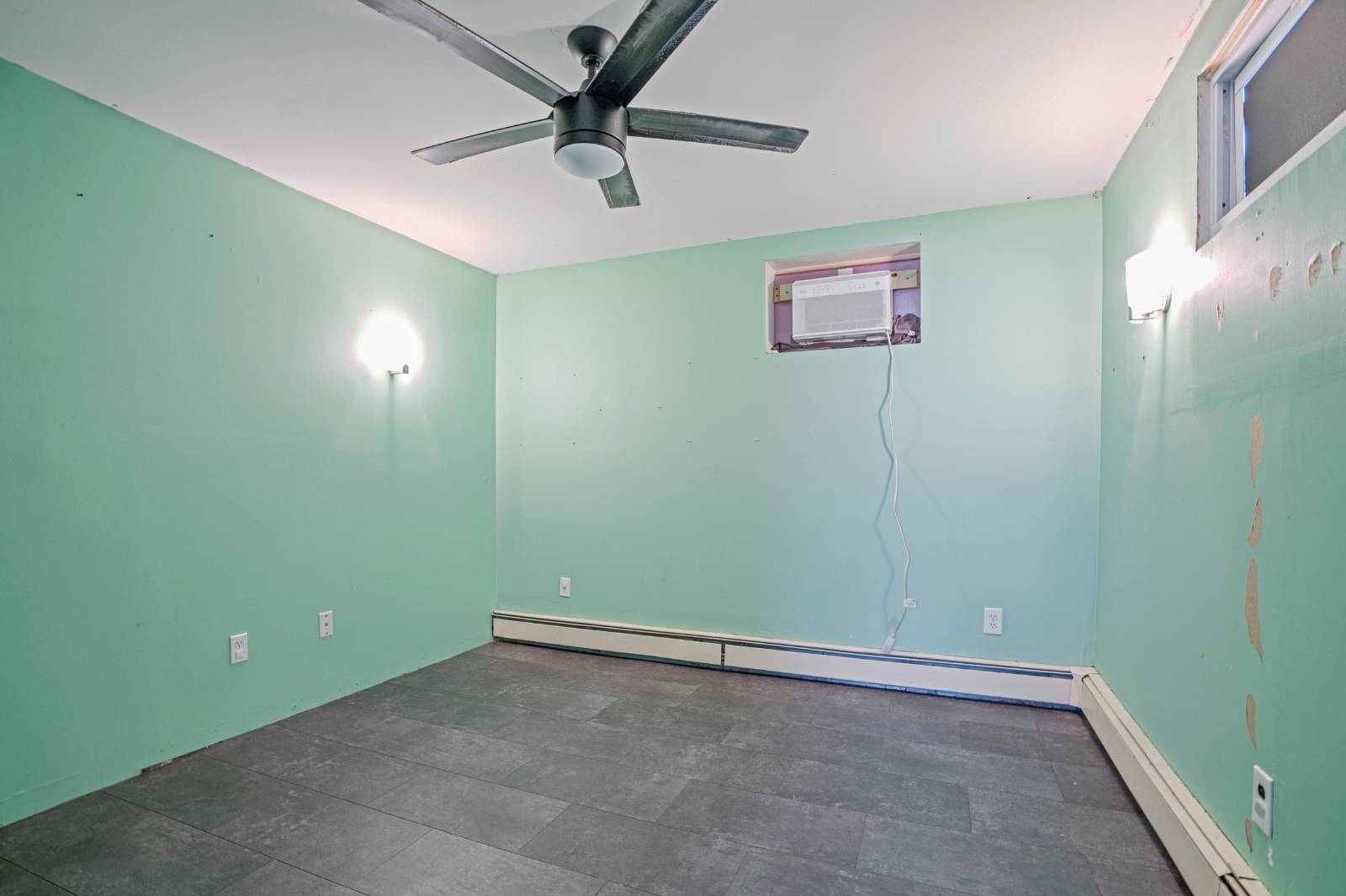 #24 photo, 29 Litchfield Ave, Elmont , NY 11003