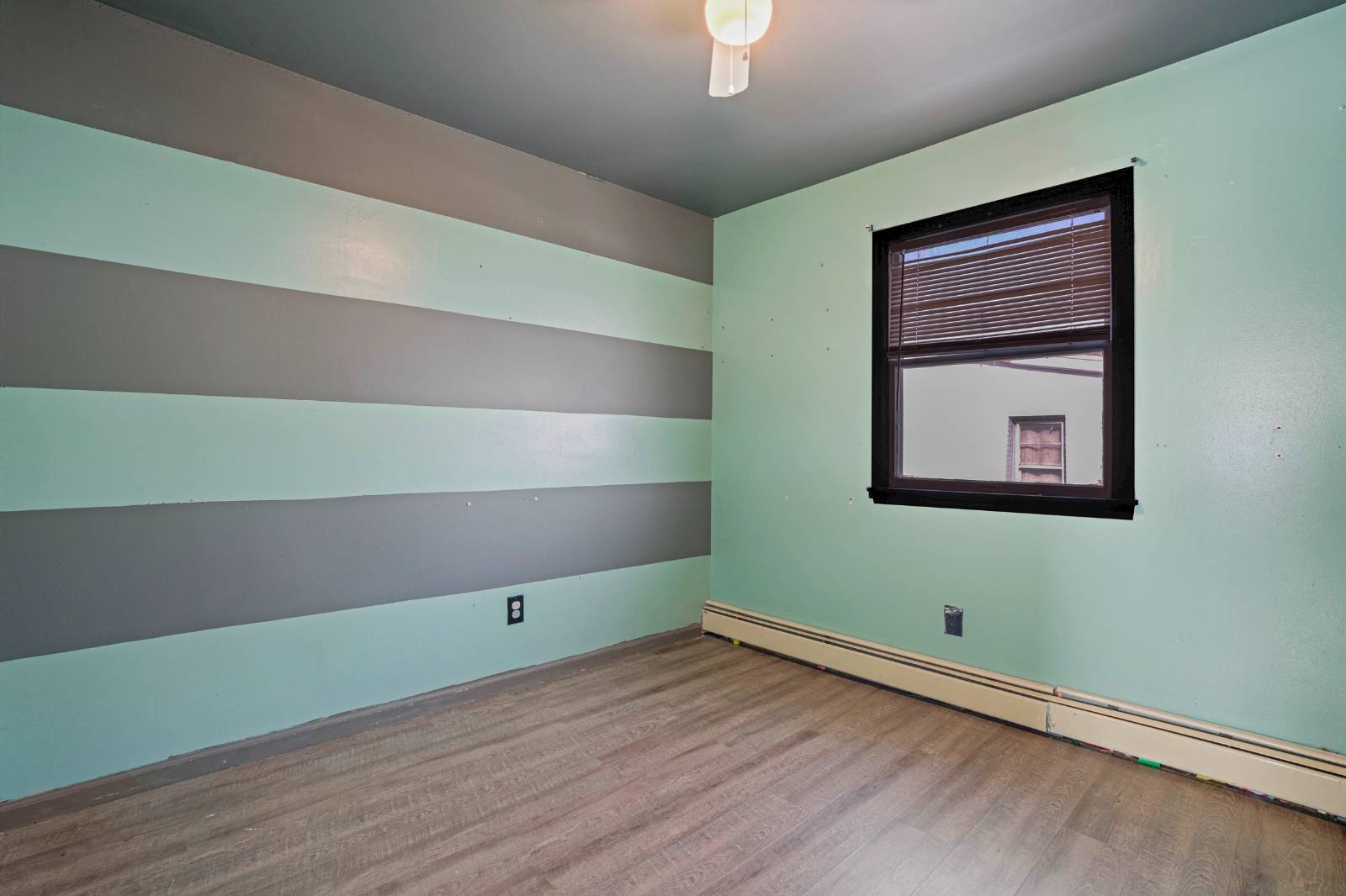 #25 photo, 29 Litchfield Ave, Elmont , NY 11003