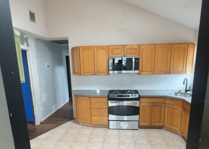 #3 photo, 29 Litchfield Ave, 長島 Elmont , NY 11003