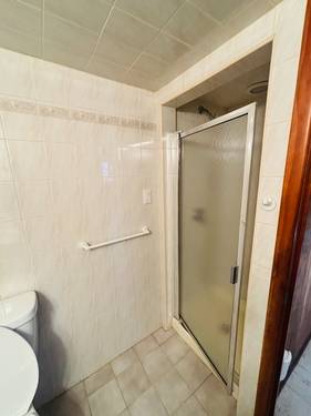 #29 photo, 61-27 69th Lane, কুইন্‌স Middle Village , NY 11379