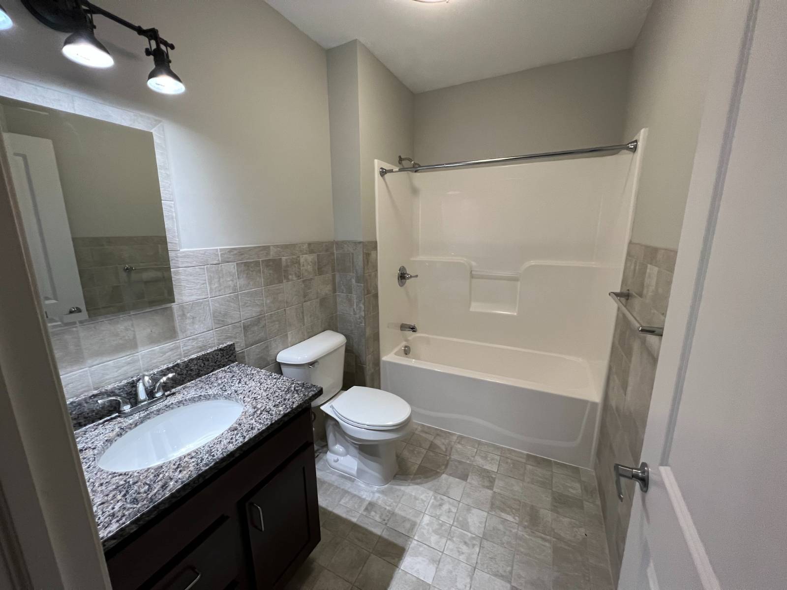 #18 photo, 733 Broadway, #209, Albany , NY 12207