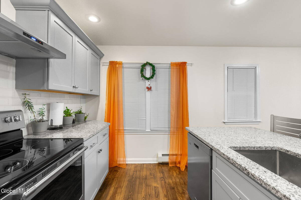 #10 photo, 38 James Street, Green Island , NY 12183