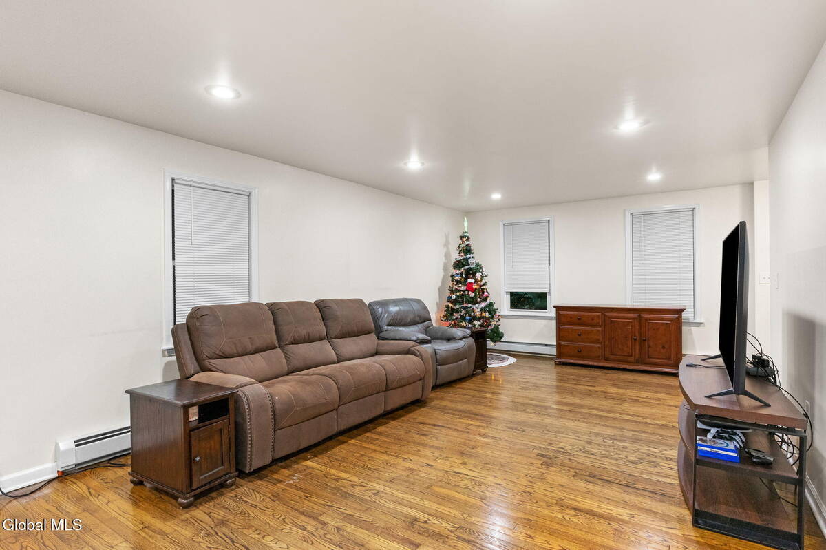 #5 photo, 38 James Street, Green Island , NY 12183