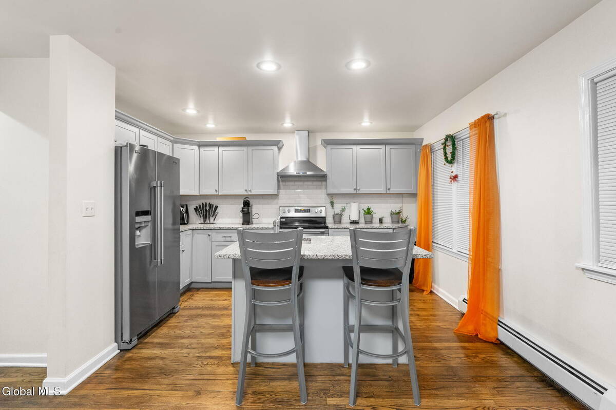 #9 photo, 38 James Street, Green Island , NY 12183